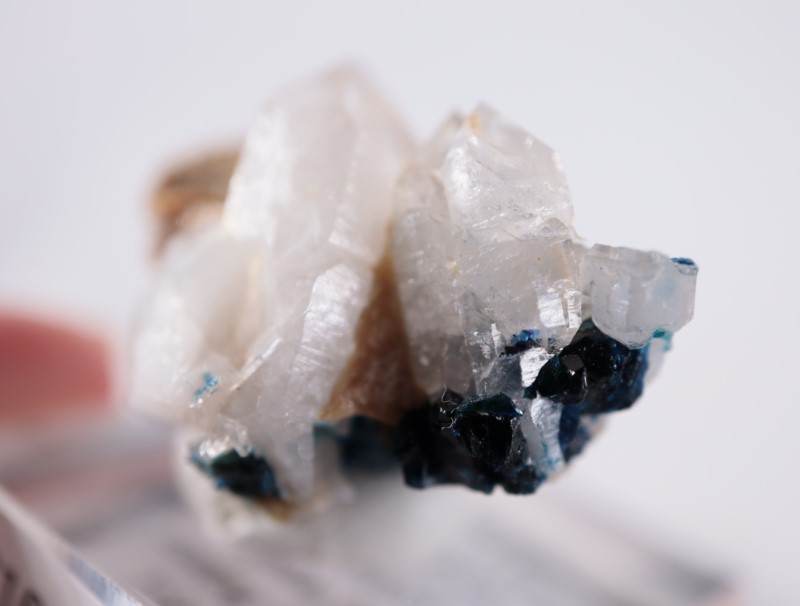 ラズライト　天藍石　水晶　鉱物標本　原石　天然石　ストーン　シデライト　クォーツ 高品質》カナダ Yukon準州産 ラズライト(天藍石)・水晶 – 天然石
