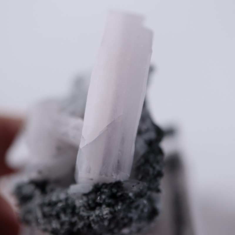 拾った骨 中国産 9/21 22時販売】シ中国産シンシャ（シナバー） 0.549ctルース 鑑別書