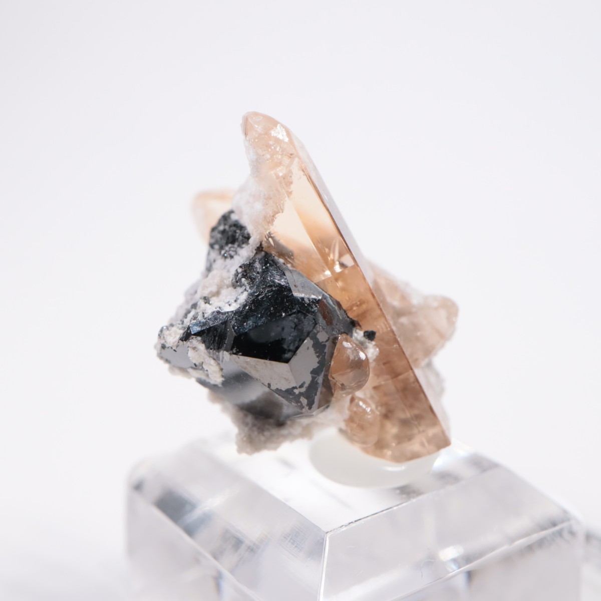 ソーラーウィンド鉱山 トパーズ、ビクスビアイト | 鉱物標本,タ