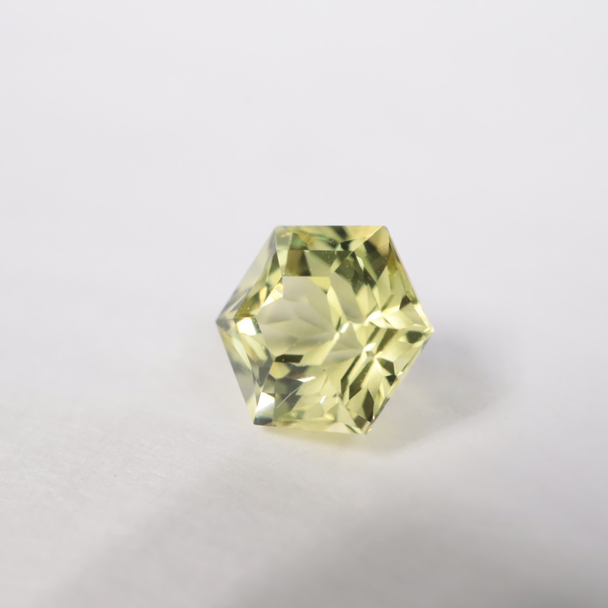 ���꥽�٥�롡0.69ct