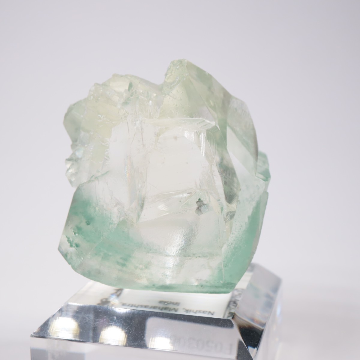 カルカンサイト 標本 青い銅の花といわれる カルカンサイト | カラッツ Gem Magazine