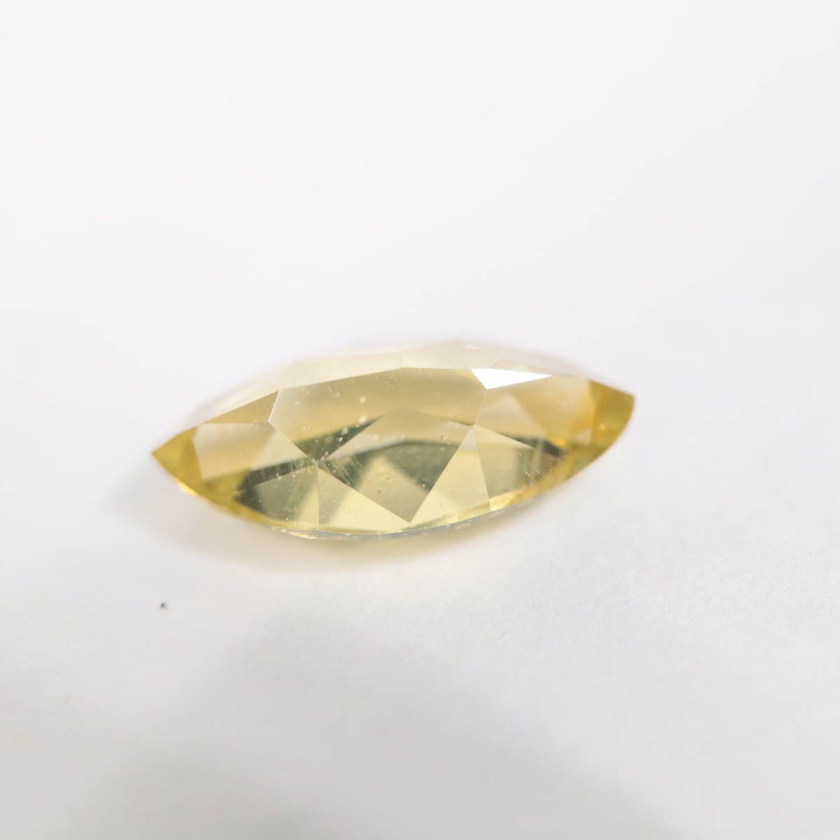 ���󥶥˥��������륳��1.135ct