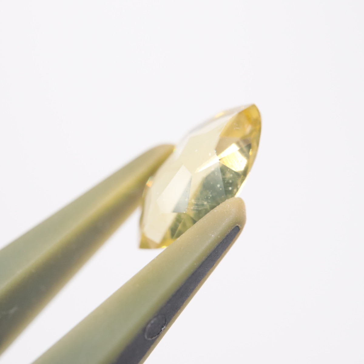 ���󥶥˥��������륳��1.135ct