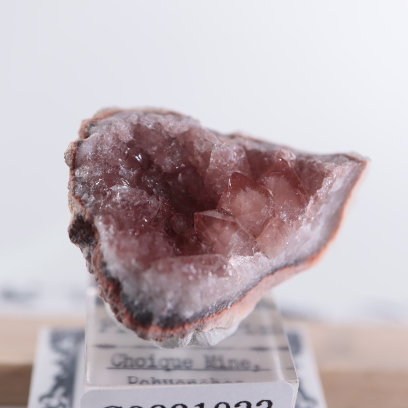 ピンククォーツ（ピンクアメシスト） | 鉱物標本,ア行