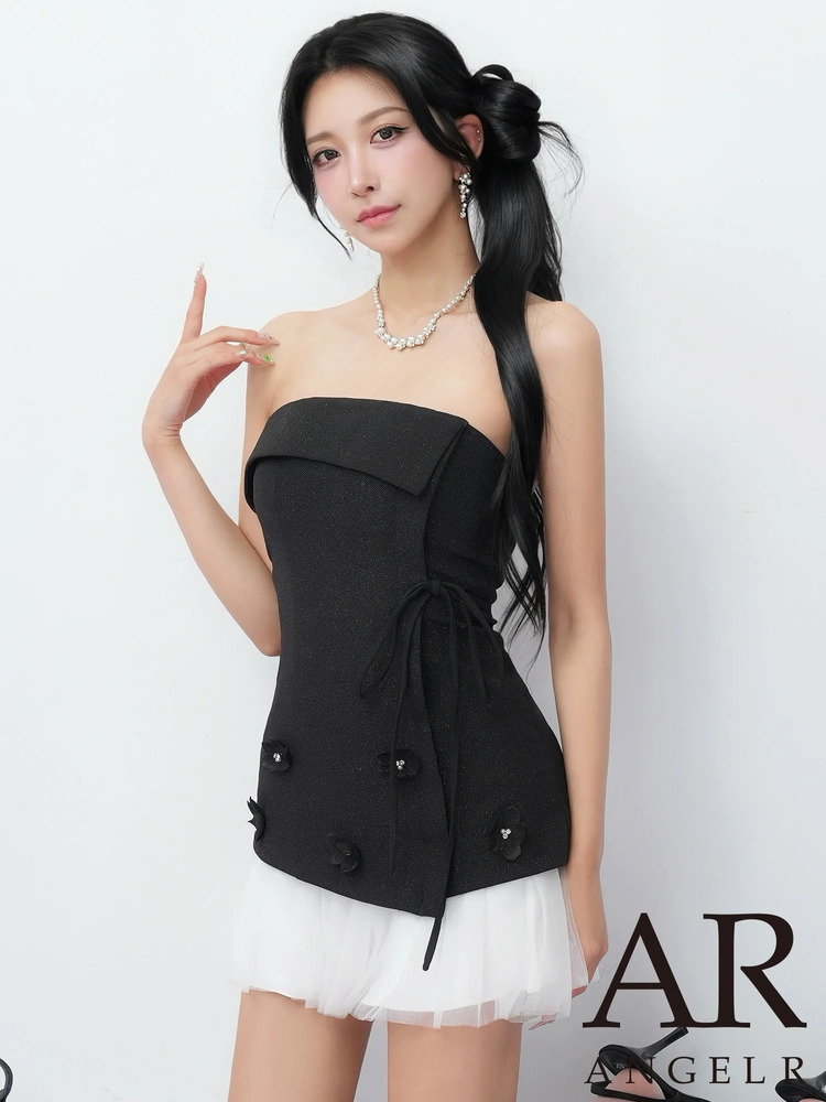 予約(7月上旬～7月中旬入荷予定)[AngelR] オフショルダー風 折り返しデザイン ベアトップ フラワー ビジュー ウエストリボン 裾チュール フレア マイクロミニドレス ミニドレス キャバドレス ブラック ホワイト ベージュ ブルー AR26332