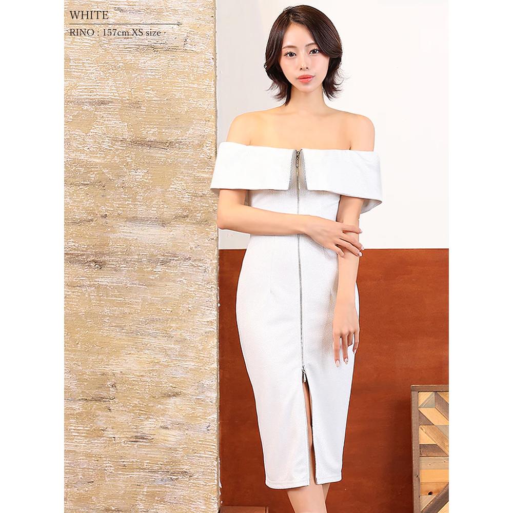 オフショルダー×ラメで華やかに輝くミディアムドレス。フロント