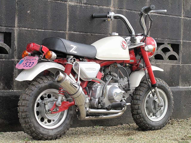 HOTLAP ﾓﾝｷｰ ｷｬﾌﾞﾚﾀｰ車用 ROUND UPﾏﾌﾗｰ