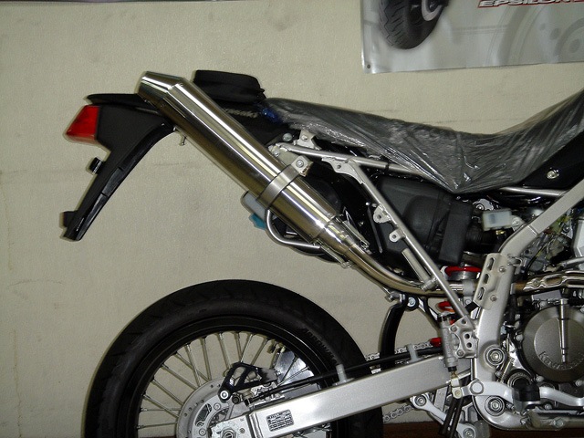 ホワイトブロスeシリーズスリップオンマフラー Dトラッカー KLX 