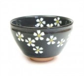 【茶道具　抹茶碗】 小茶碗　花ちらし　黒　おしゃれ|抹茶碗|茶道具【全般】