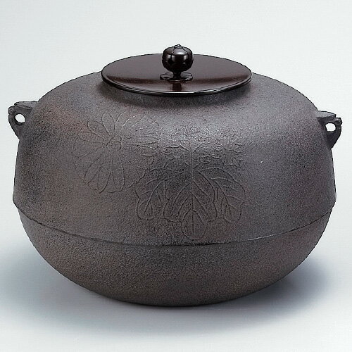 炉用 政所釜 菊地政光作 | 炉用 - CHATOWA 茶と和 抹茶と茶道具の芳香園