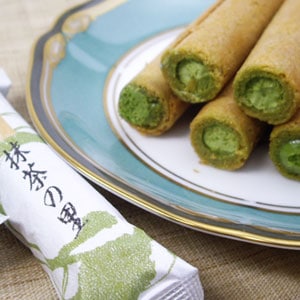 抹茶の里 8袋　13本入り　抹茶菓子　山政小山園 dee9a9f0fa087b49306e560e29ffef