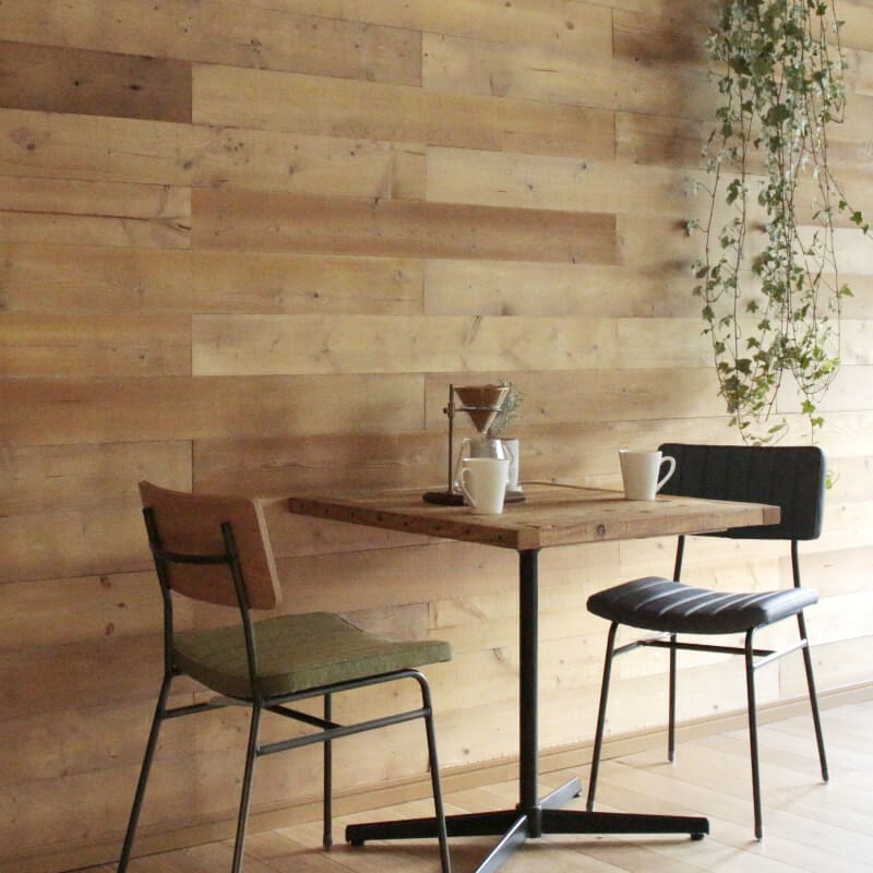 【天然木壁パネル ソリデコ PINE CLEAR 4x128x1180mm 1ケース(11枚=1.66m2入り） 】| ハウディープラス公式通販