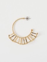 H.P FRANCE C.A.D ショートフリルピアス ショートフリルピアス/ビーズ(片耳用)（ピアス）｜H.P.FRANCE公式サイト