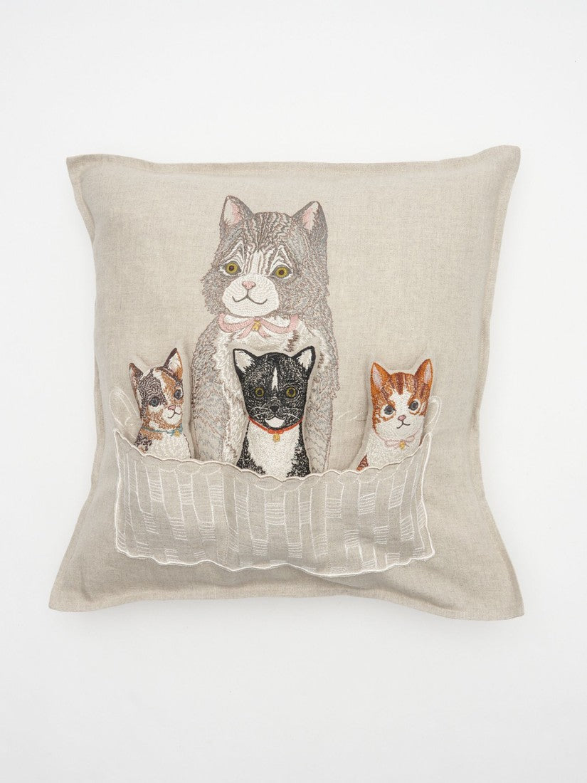 コーラルアンドタスク　ポケットクッションカバー　40×40cm ポケットクッションカバー 40x40 Basket kitten（クッション