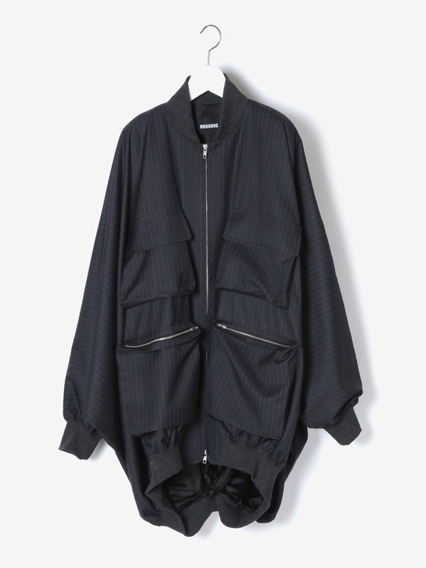 《MOOHONG》SQUARE DRAPED FRONT POCKETS ブルゾン