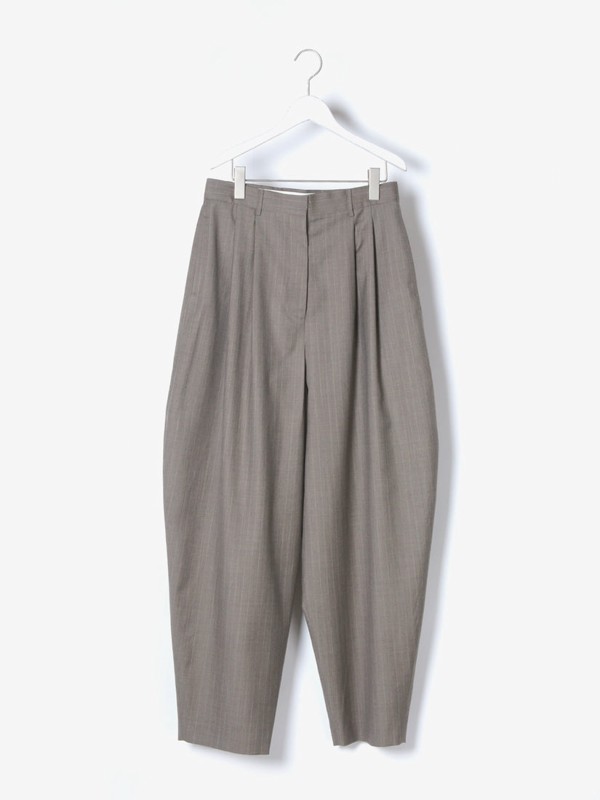 《MOOHONG》TWO PLEATS WIDE VOLUME パンツ