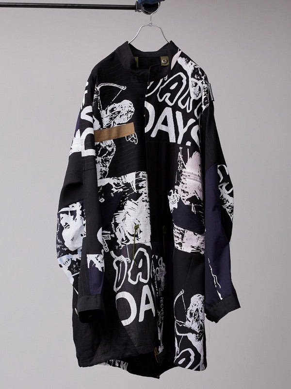 《BODYSONG.》PATCHWORK MIL COAT MADE BY DISASSEMBLING AND RECONSTRUCTING A BUSINESS SUIT