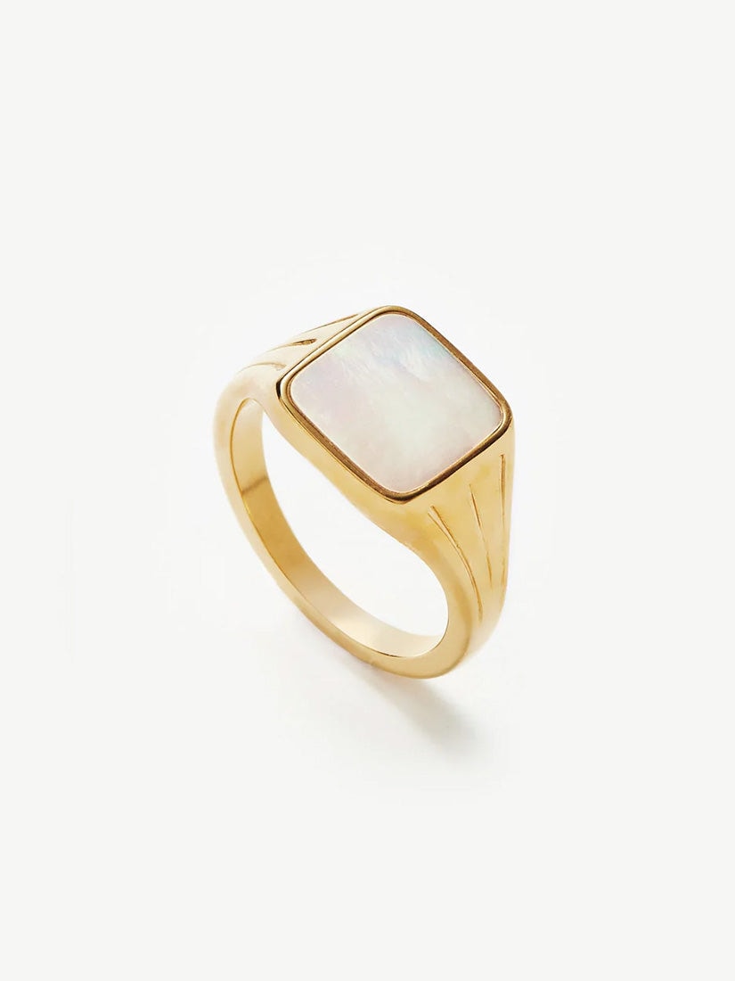 Lucy Williams Square Signet リング（リング）｜H.P.FRANCE公式サイト