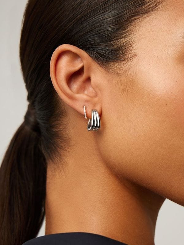 SAVI TRIPLE RIDGE HOOP ピアス