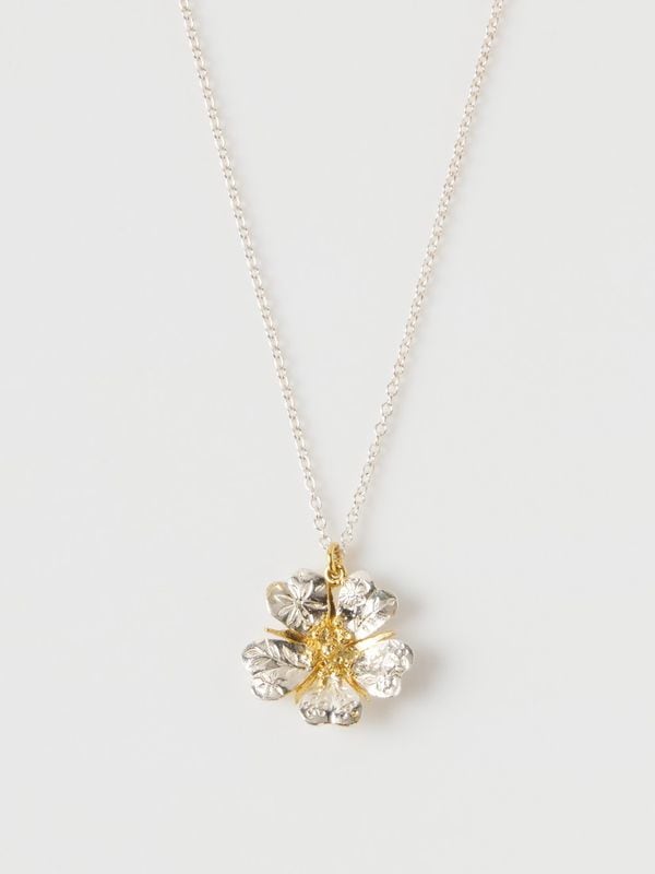 Floral Engraved Wild Rose ネックレス