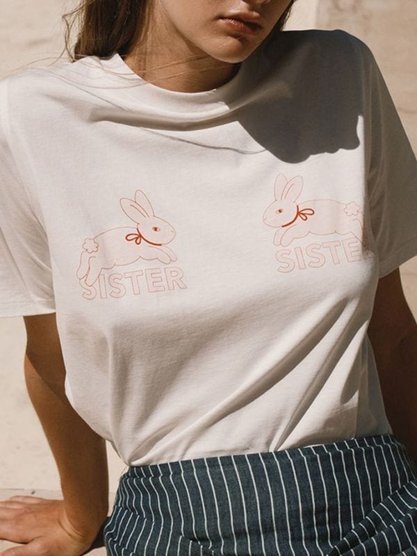 《THE TINY BIG SISTER》ラビット Tシャツ