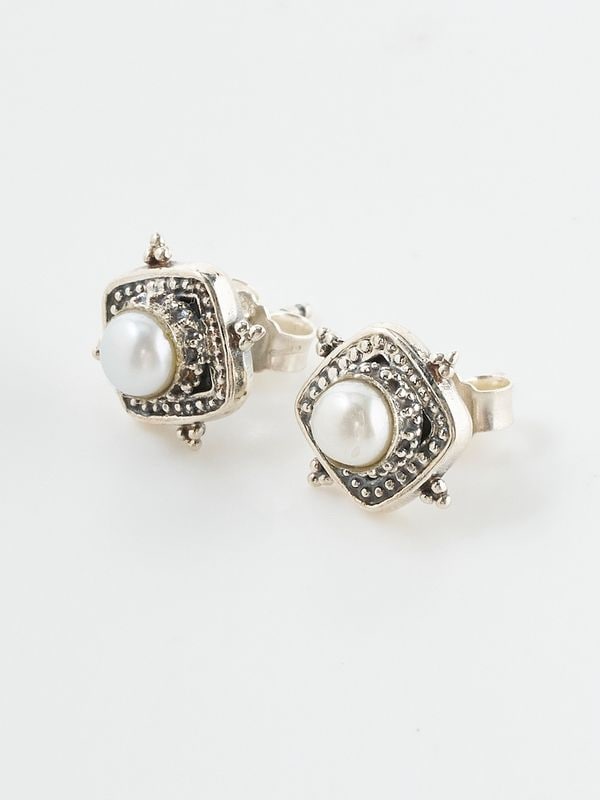 Cyclades stud ピアス