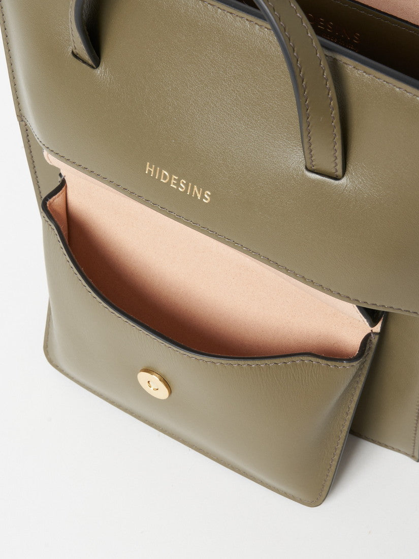 《HIDESINS》FLAP J レザー ハンドバッグ