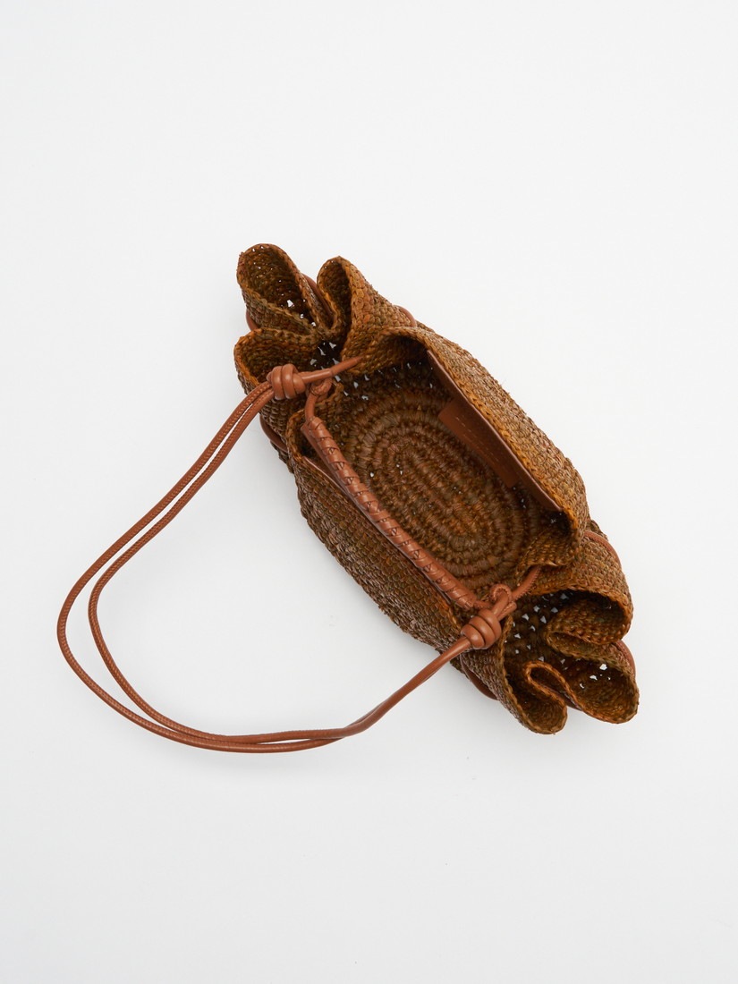 HEREU》Arta Mini Crochet Raffia（ハンドバッグ）｜H.P.FRANCE公式サイト