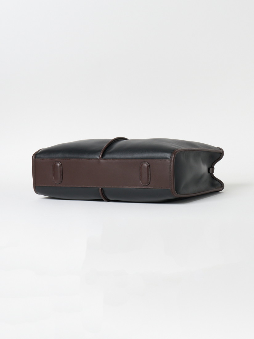 HEREU》Calella Squared Medium Leather（ハンドバッグ）｜H.P.FRANCE