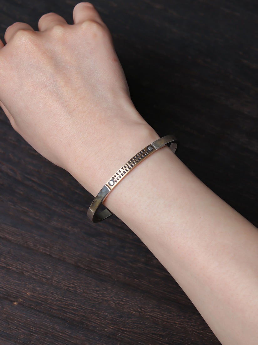 La Nuit 夜 バングル（ブレスレット）｜H.P.FRANCE公式サイト