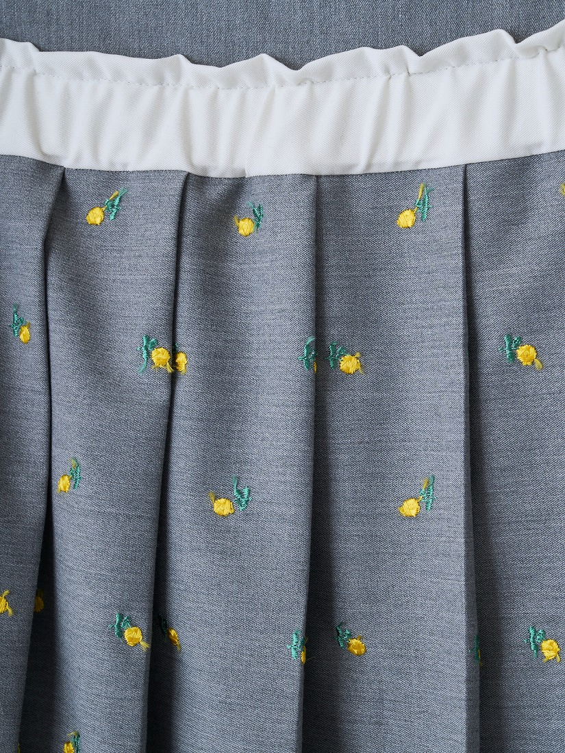 naokitomizuka》Flower embroidery pleated スカート（スカート