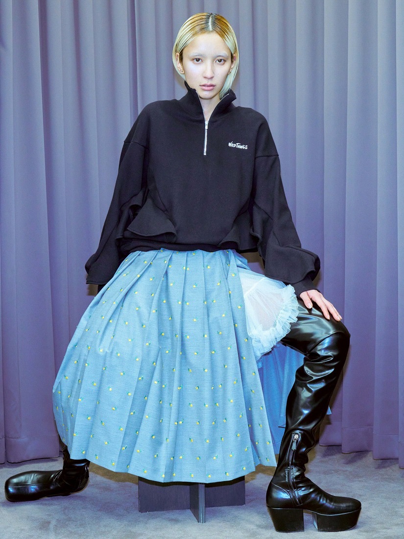 naokitomizuka》Flower embroidery pleated スカート（スカート