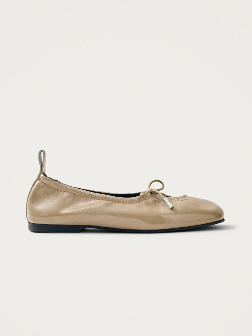 Rosalind Onix Beige Leather Ballet Flats（フラットシューズ）｜H.P.