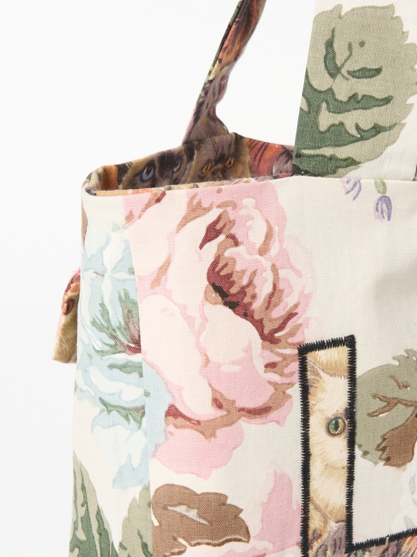 【フランスアンティーク】フラワーファブリック アンティーク木製ハンドルバッグ 一点もの】《The Magpie & The Wardrobe》 バッグ Floral Button Bag