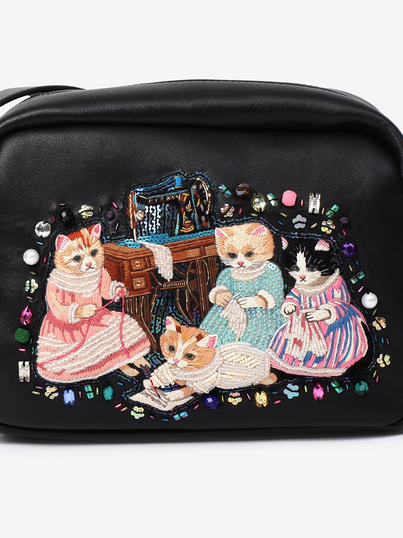 刺繍ショルダーバッグ Sewing Sisters Cats（ショルダーバッグ）｜H.P.