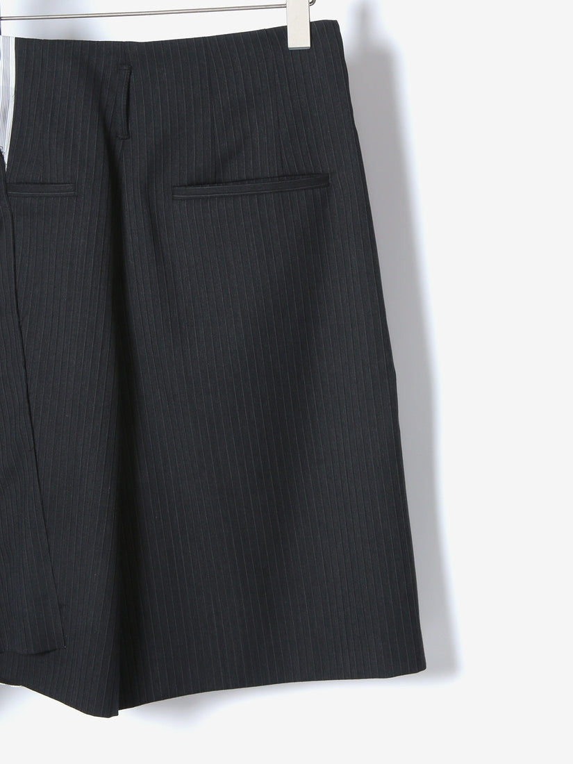 《MOOHONG》ROTATED PANEL ハーフパンツ