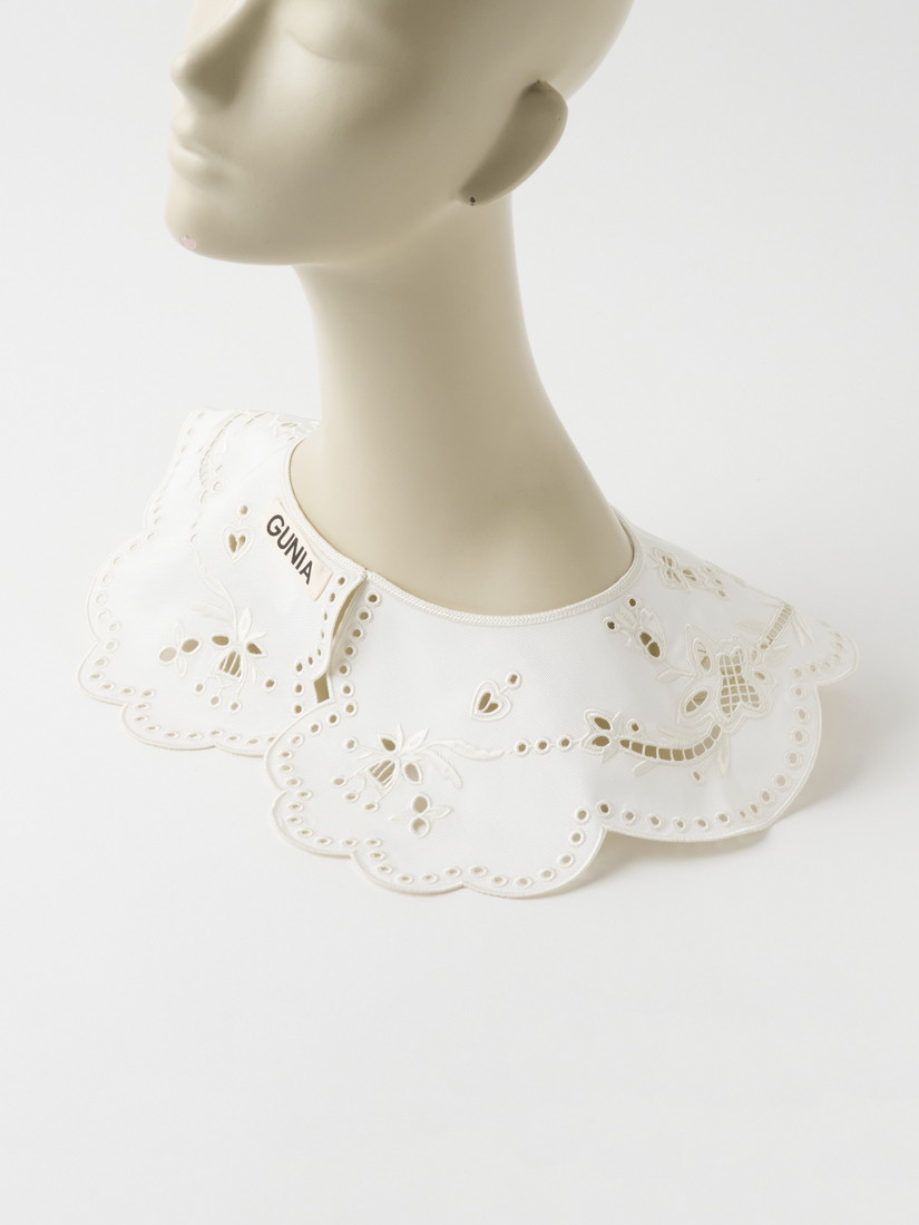 GUNIA project》EMBROIDERED ROUND つけ襟（洋服その他）｜H.P.FRANCE
