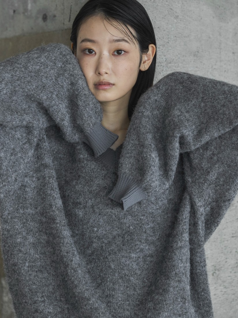 ハンドウォッシャブル ウール混リブ異素材起毛Vネックニット（セーター