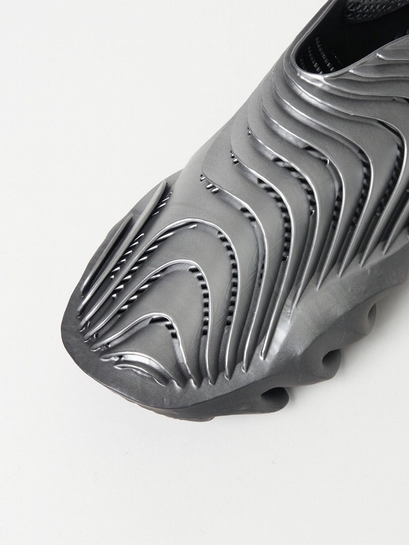 ALIVEFORM STRATUM FANG CHARCOAL ALIVEFORM STRATUM FANG STRATUM  