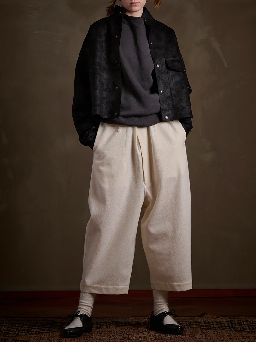 ウルトラスエードクロップド スタンドカラーブルゾン（ジャケット