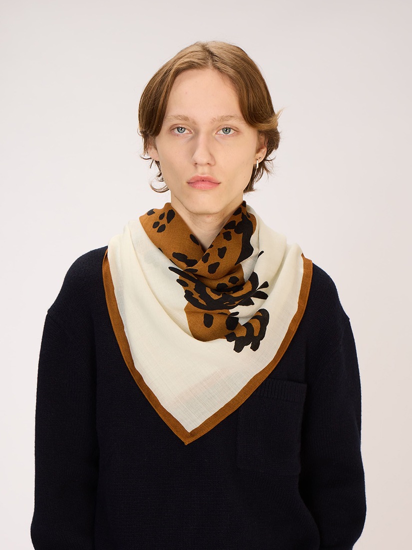 FELINE スカーフ 100 x 100（ストール）｜H.P.FRANCE公式サイト