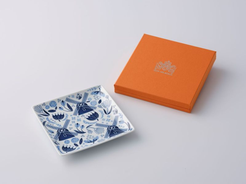 波佐見焼 ハウステンボス正角皿 三連風車