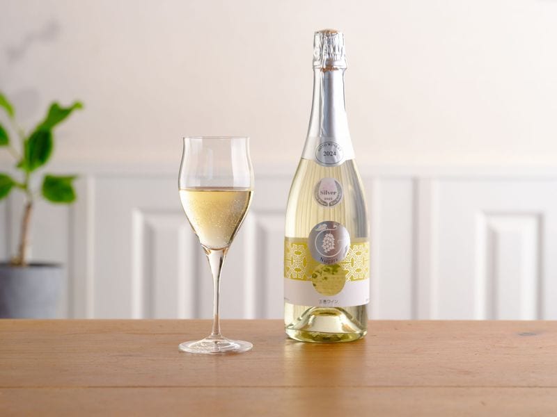 五島ワイナリー　スパークリングワイン ナイアガラ