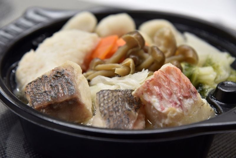 【産直･冷凍】【送料無料】レンジ調理！天然クエアラ入り九十九島海鮮鍋