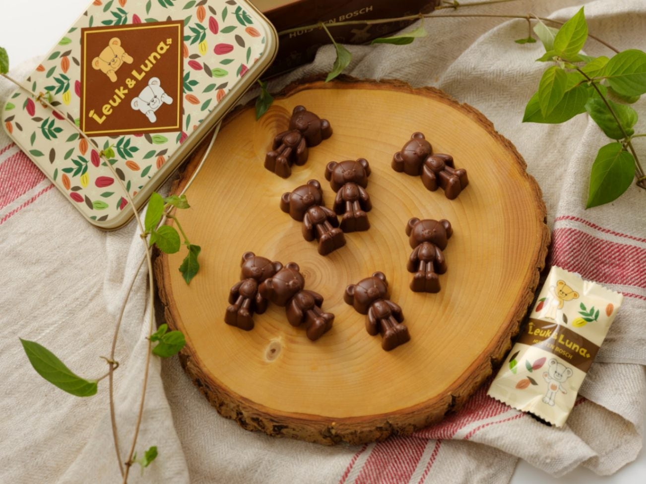 ルーク＆ルーナ チョコレート缶