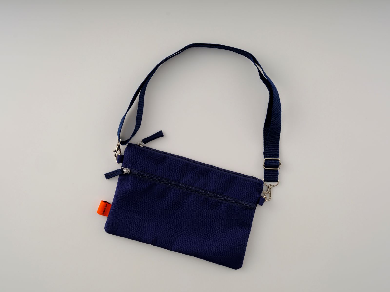 【新商品】サコッシュ　エンブレム 商品画像