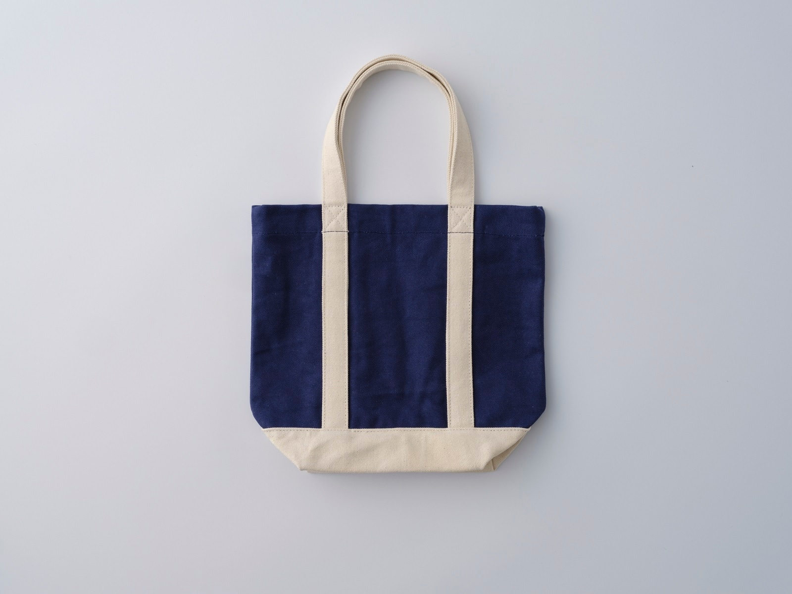 【新商品】マチありトートバック ネイビー　Holland bear  商品画像