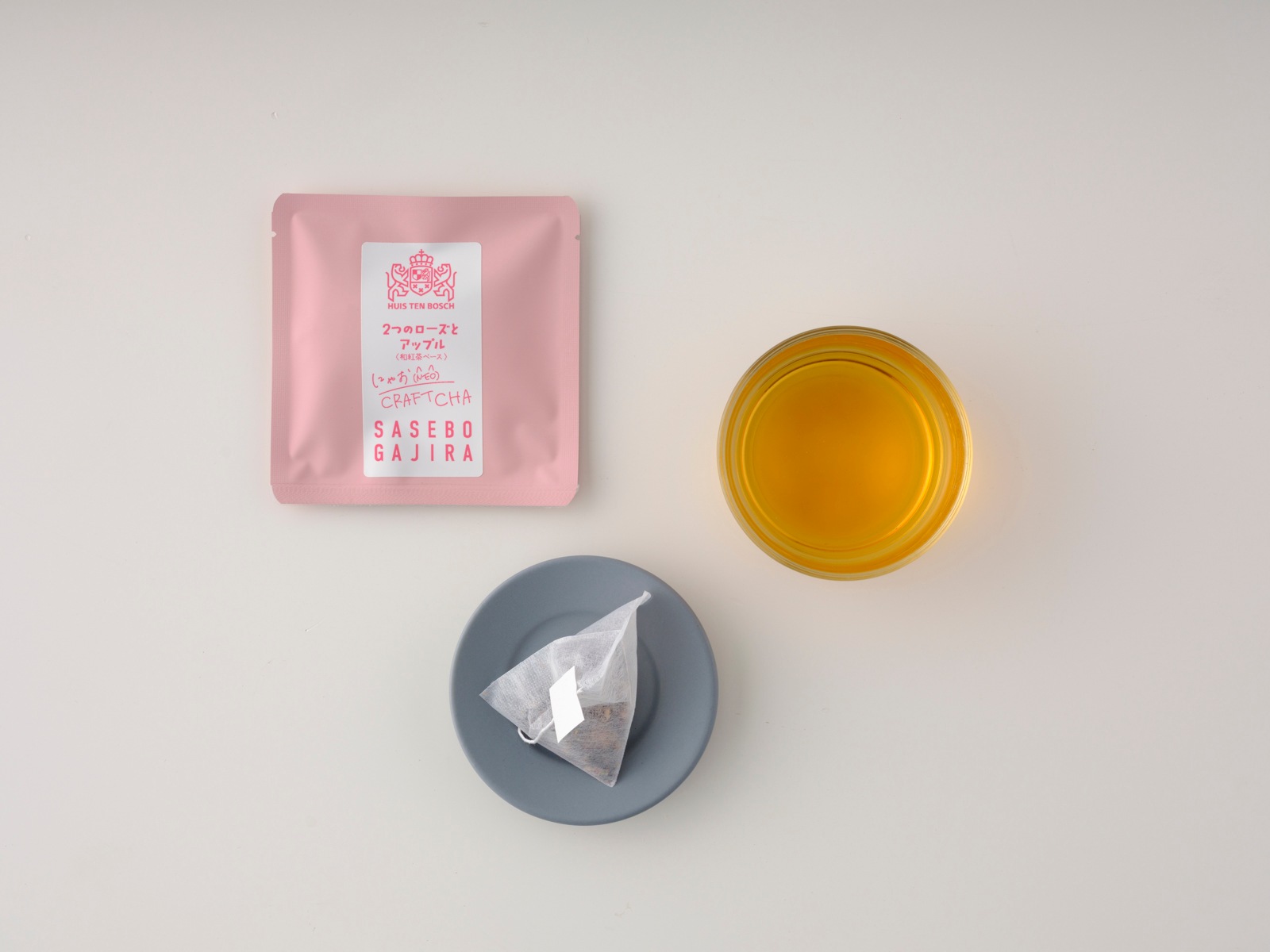 ハウステンボスオリジナル世知原茶 2つのローズとアップル 商品画像