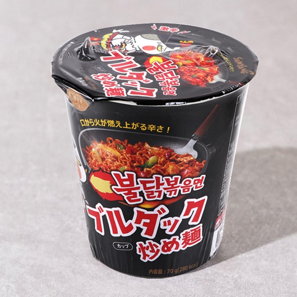 [三養] ブルダック炒め麺　カップ麺 激辛口 / カップ(小)70g 韓国ラーメン 火鶏炒め麺 インスタントラーメン　韓国らーめん