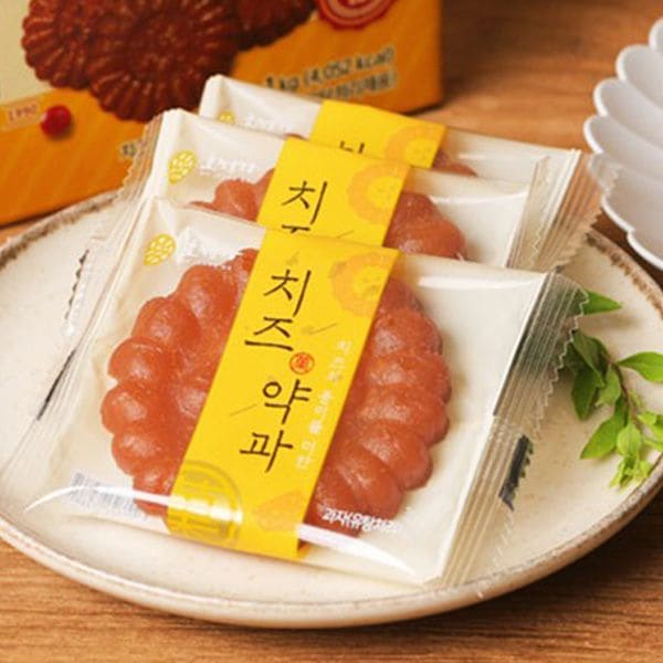 韓国お菓子 HOJEONGA] ヤッカー1box(1kg/28-31個入)/ 薬菓 チーズ味 韓国お